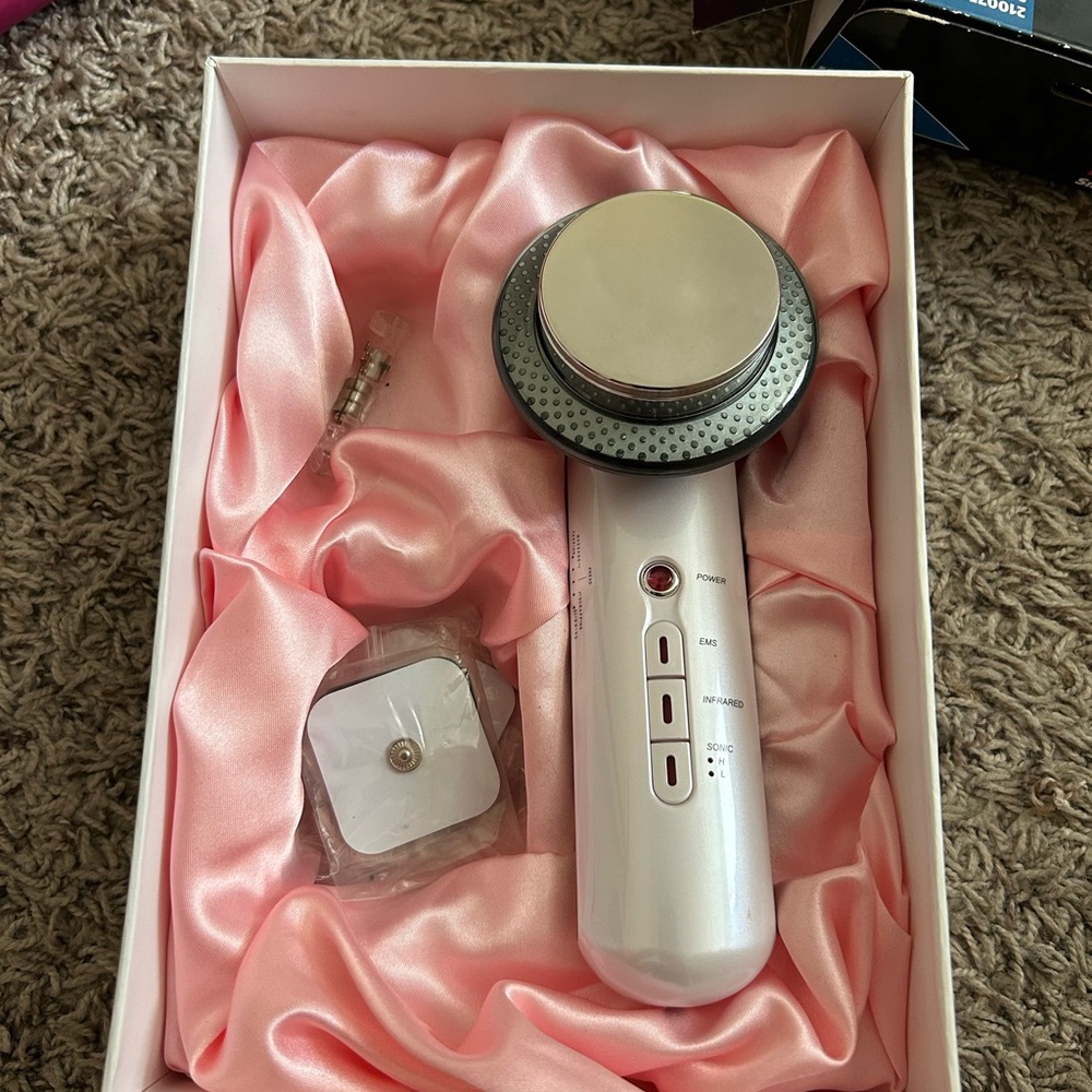 White Ultrasonic Cavitation Device